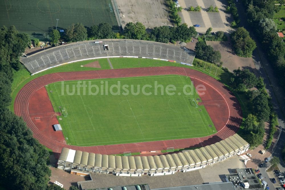 Bremerhaven von oben - Sportstätten-Gelände der Arena des Stadion in Bremerhaven im Bundesland Bremen