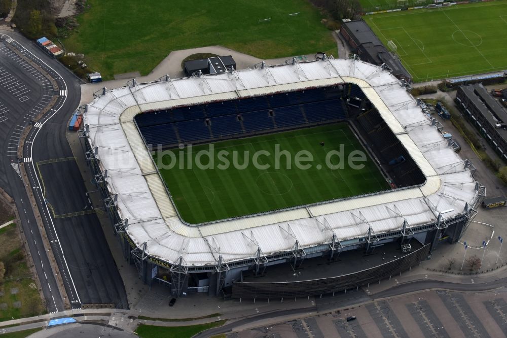 Luftbild Brondby - Sportstätten-Gelände der Arena des Stadion in Brondby in Region Hovedstaden, Dänemark