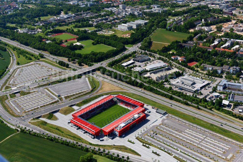 Regensburg von oben - Sportstätten-Gelände der Arena des Stadion Continental Arena in Regensburg im Bundesland Bayern, Deutschland