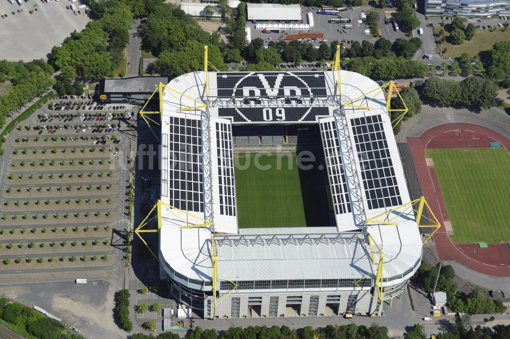 Dortmund von oben - Sportstätten-Gelände der Arena des Stadion in Dortmund im Bundesland Nordrhein-Westfalen