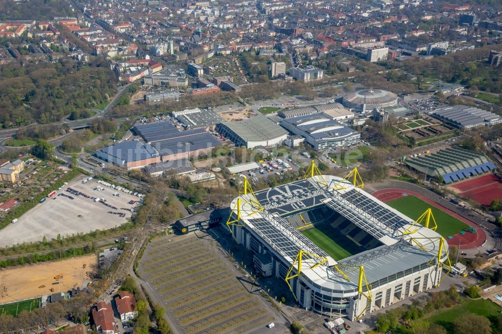 Dortmund von oben - Sportstätten-Gelände der Arena des Stadion in Dortmund im Bundesland Nordrhein-Westfalen