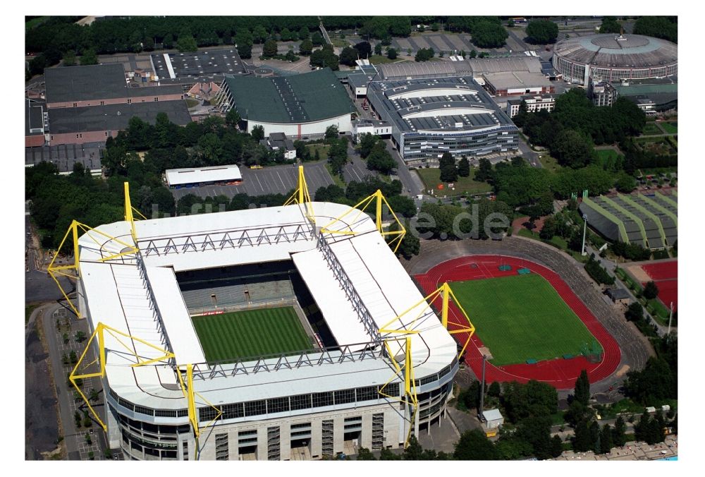 Dortmund von oben - Sportstätten-Gelände der Arena des Stadion in Dortmund im Bundesland Nordrhein-Westfalen