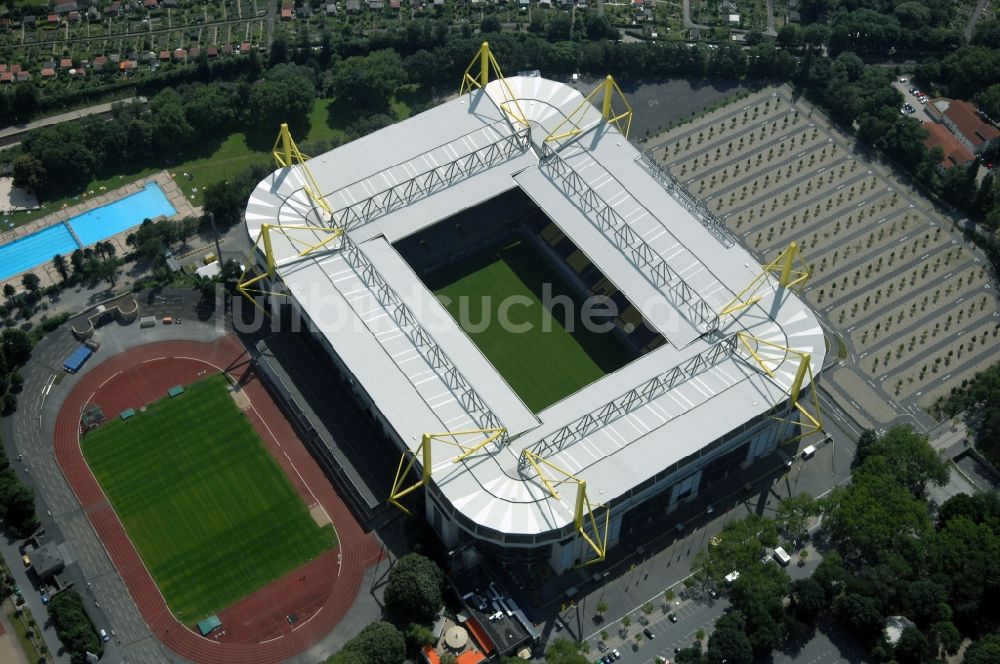 Dortmund von oben - Sportstätten-Gelände der Arena des Stadion in Dortmund im Bundesland Nordrhein-Westfalen