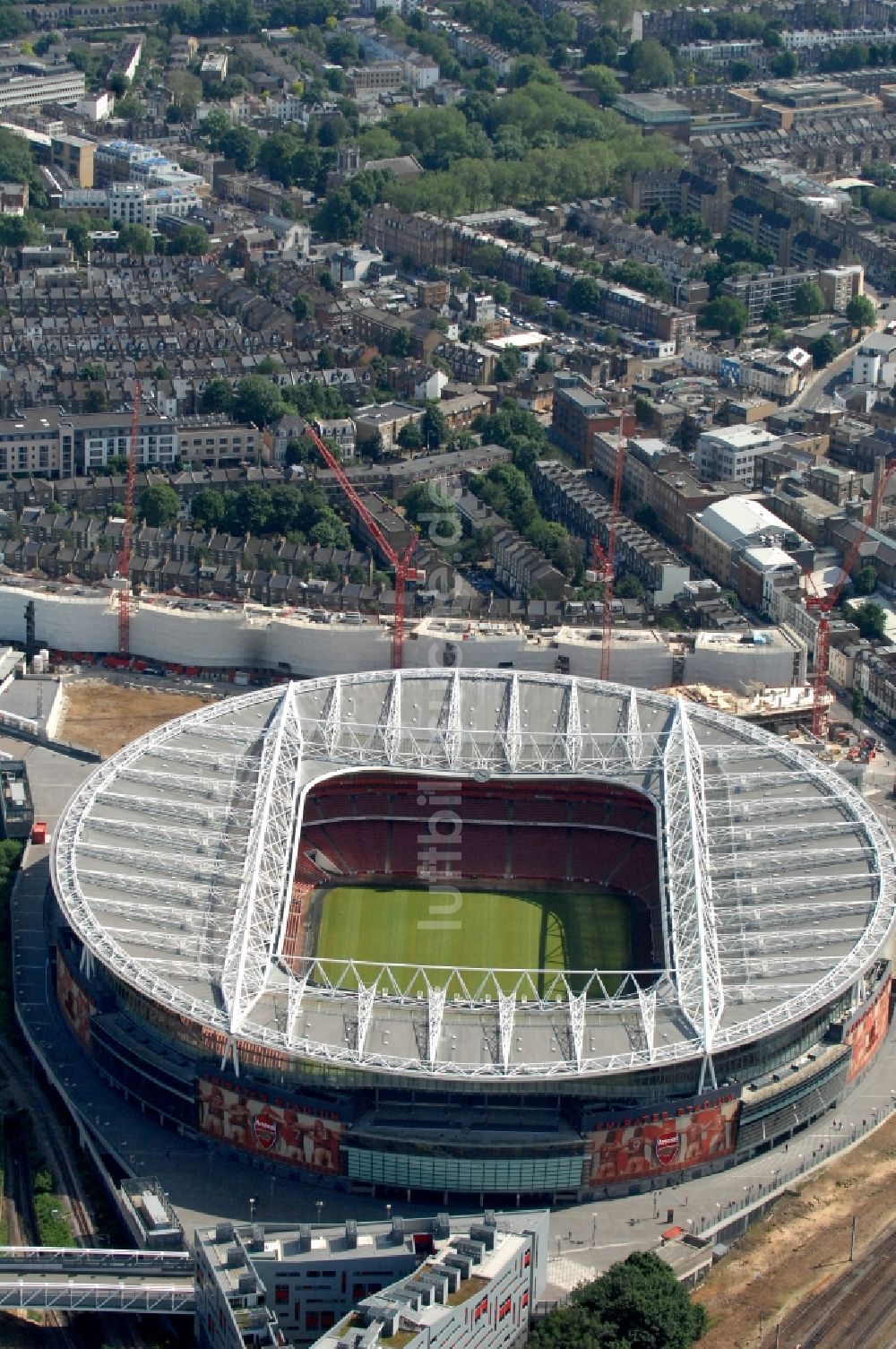 London aus der Vogelperspektive: Sportstätten-Gelände der Arena des Stadion Emirates Stadium in London in England, Vereinigtes Königreich