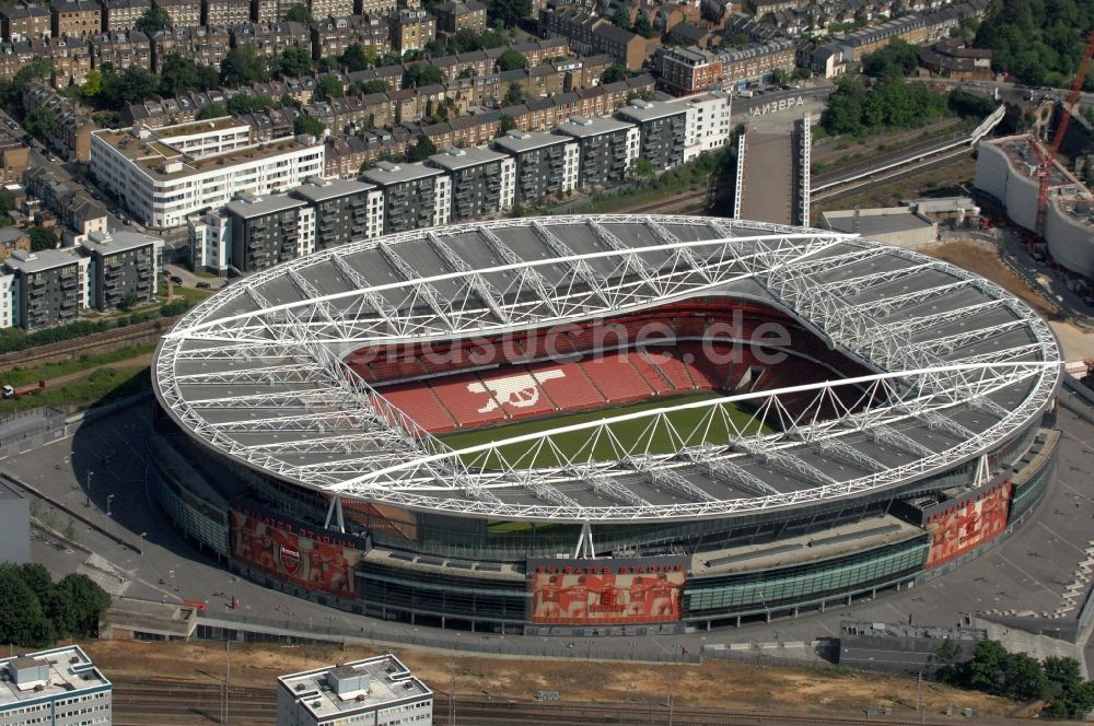 London aus der Vogelperspektive: Sportstätten-Gelände der Arena des Stadion Emirates Stadium in London in England, Vereinigtes Königreich