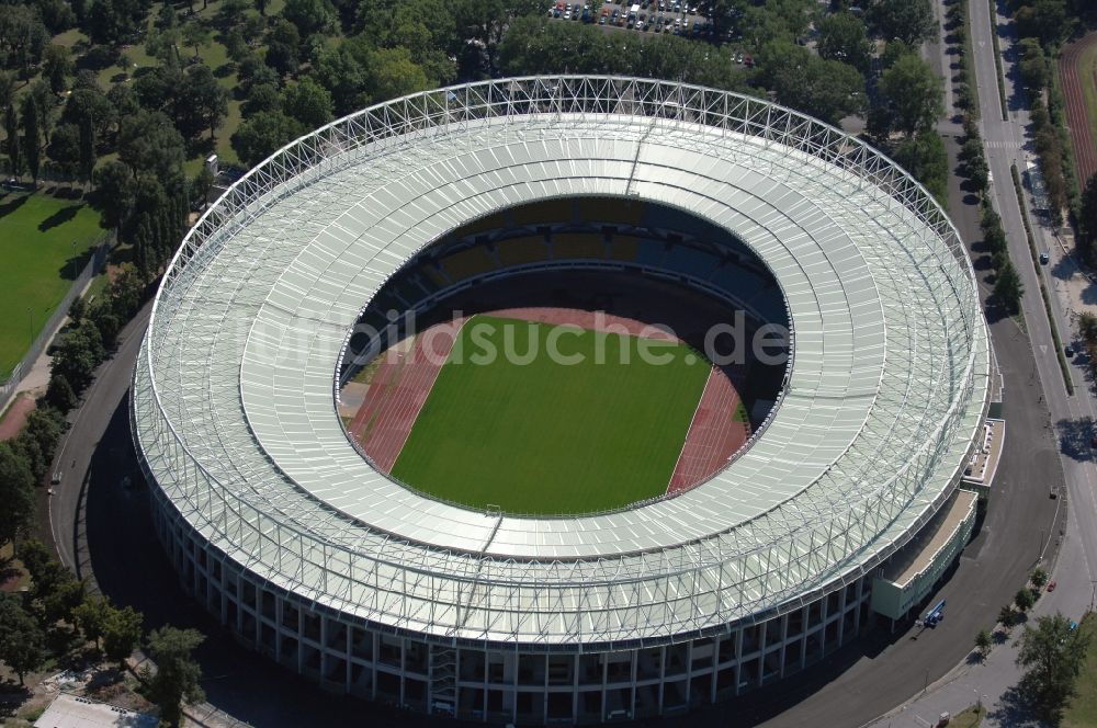 Luftaufnahme Wien - Sportstätten-Gelände der Arena des Stadion Ernst-Hampel-Stadion in Wien in Österreich