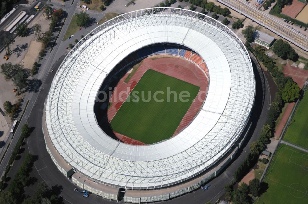 Wien aus der Vogelperspektive: Sportstätten-Gelände der Arena des Stadion Ernst-Happel-Stadion in Wien in Österreich