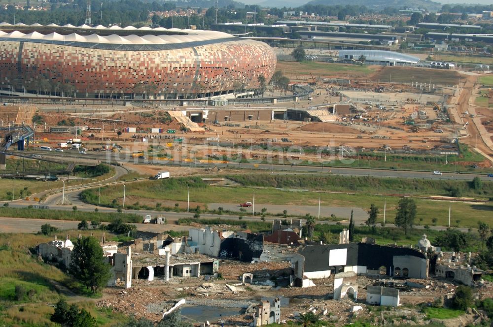 Luftbild Johannesburg - Sportstätten-Gelände der Arena des Stadion FNB Stadium Soccer an der City Soccer City Ave im Ortsteil Nasrec in Johannesburg South in Gauteng, Südafrika