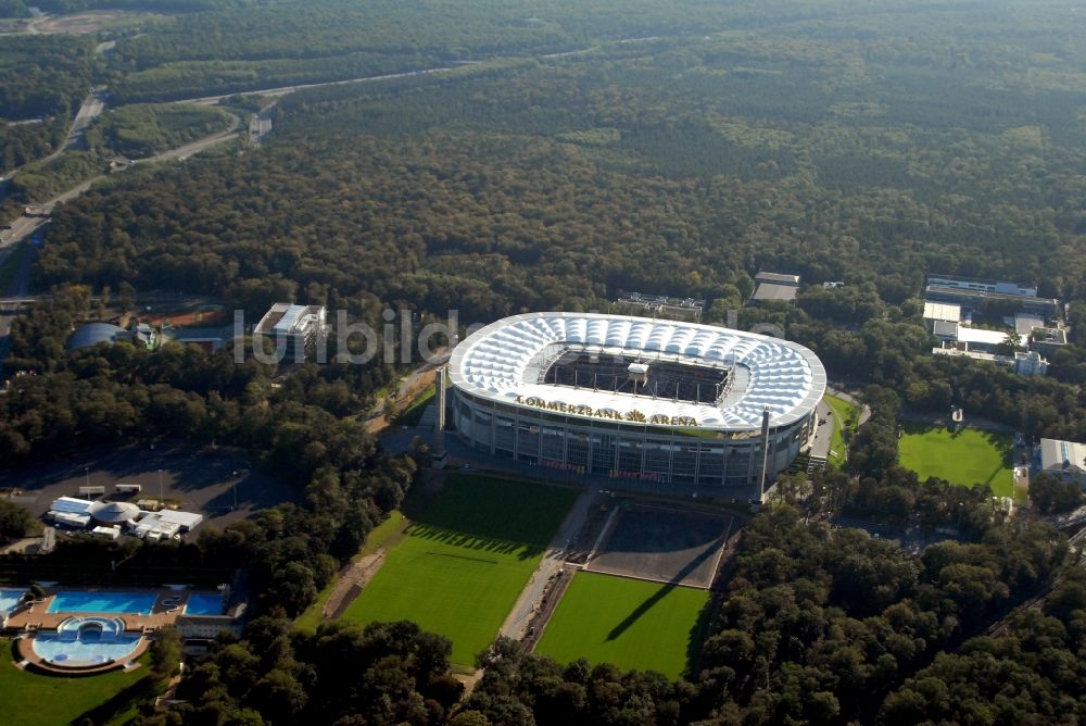 Frankfurt am Main aus der Vogelperspektive: Sportstätten-Gelände der Arena des Stadion in Frankfurt am Main im Bundesland Hessen