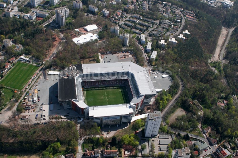 Luftaufnahme Kaiserslautern - Sportstätten-Gelände der Arena des Stadion Fritz-Walter-Stadion in Kaiserslautern im Bundesland Rheinland-Pfalz, Deutschland