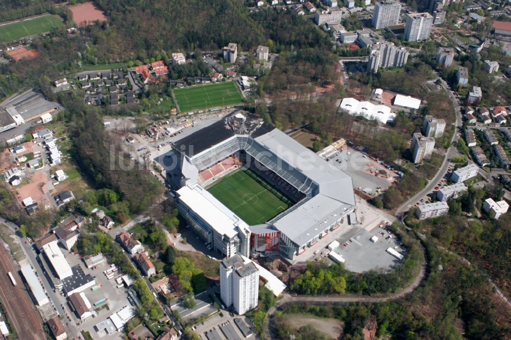 Luftbild Kaiserslautern - Sportstätten-Gelände der Arena des Stadion Fritz-Walter-Stadion in Kaiserslautern im Bundesland Rheinland-Pfalz, Deutschland