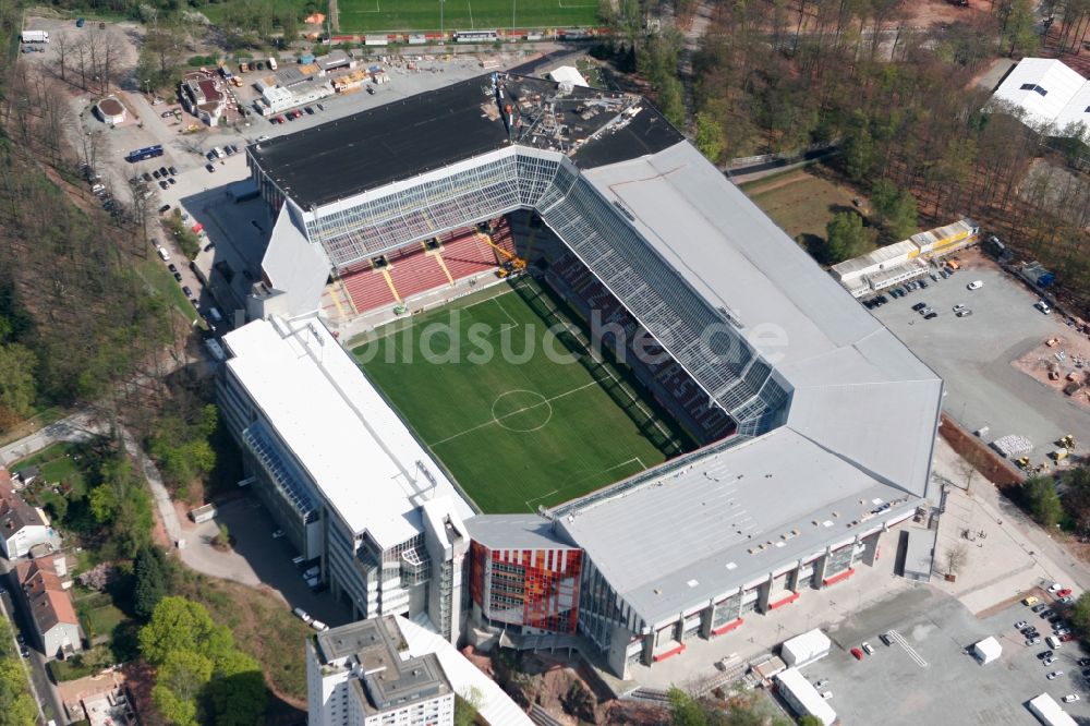 Luftaufnahme Kaiserslautern - Sportstätten-Gelände der Arena des Stadion Fritz-Walter-Stadion in Kaiserslautern im Bundesland Rheinland-Pfalz, Deutschland