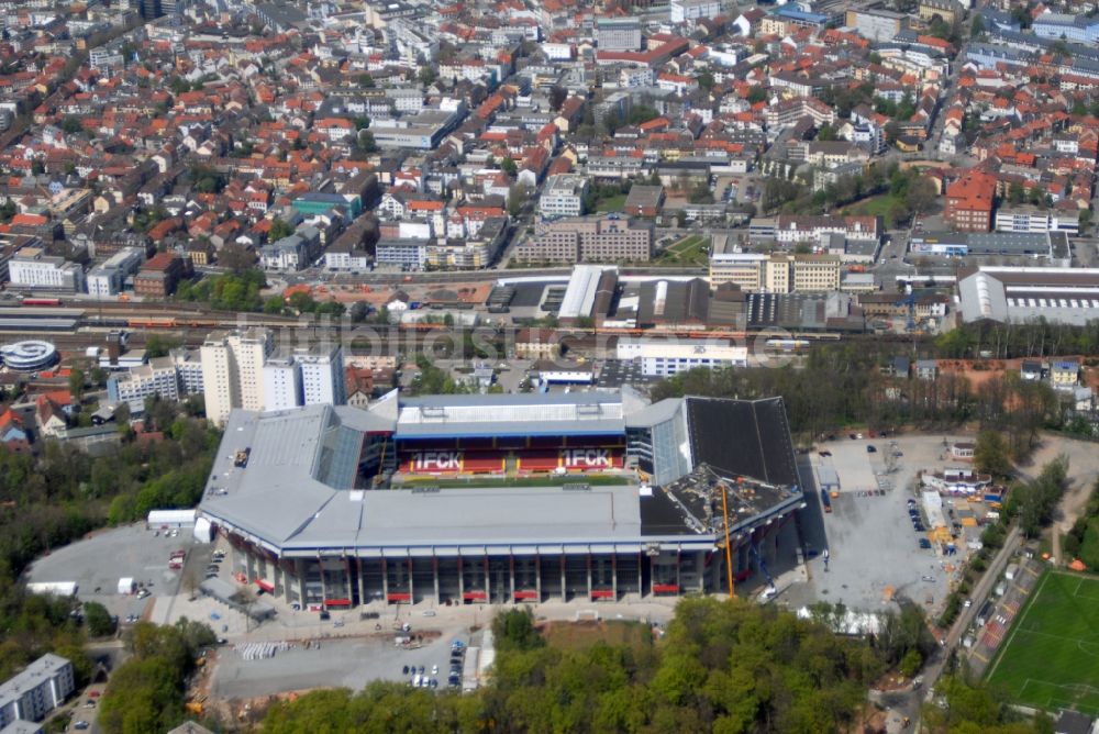 Luftaufnahme Kaiserslautern - Sportstätten-Gelände der Arena des Stadion Fritz-Walter-Stadion in Kaiserslautern im Bundesland Rheinland-Pfalz, Deutschland