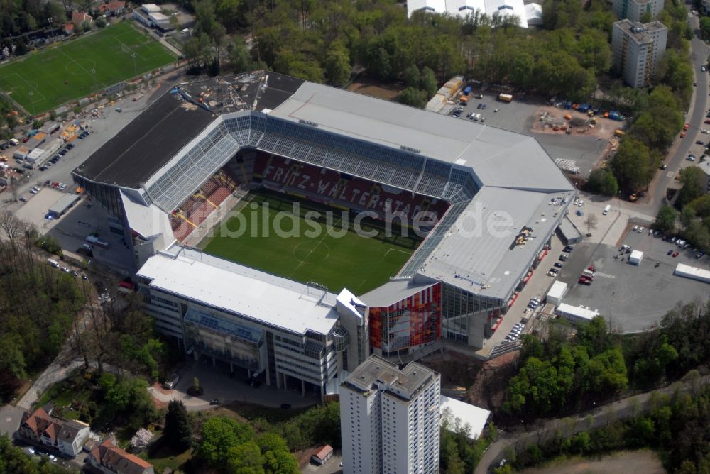 Kaiserslautern aus der Vogelperspektive: Sportstätten-Gelände der Arena des Stadion Fritz-Walter-Stadion in Kaiserslautern im Bundesland Rheinland-Pfalz, Deutschland