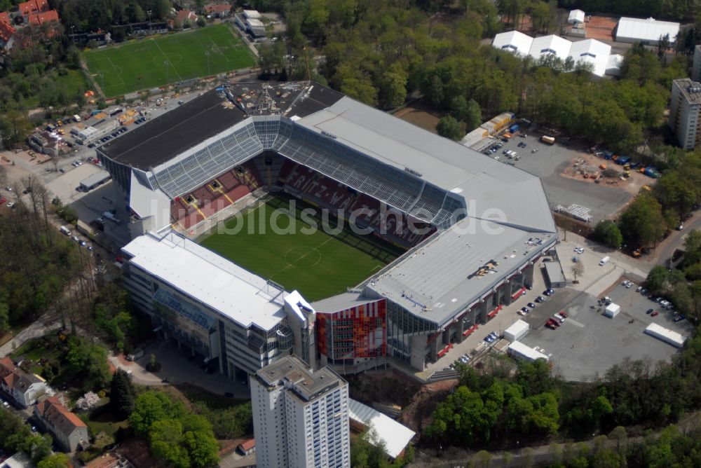 Luftaufnahme Kaiserslautern - Sportstätten-Gelände der Arena des Stadion Fritz-Walter-Stadion in Kaiserslautern im Bundesland Rheinland-Pfalz, Deutschland