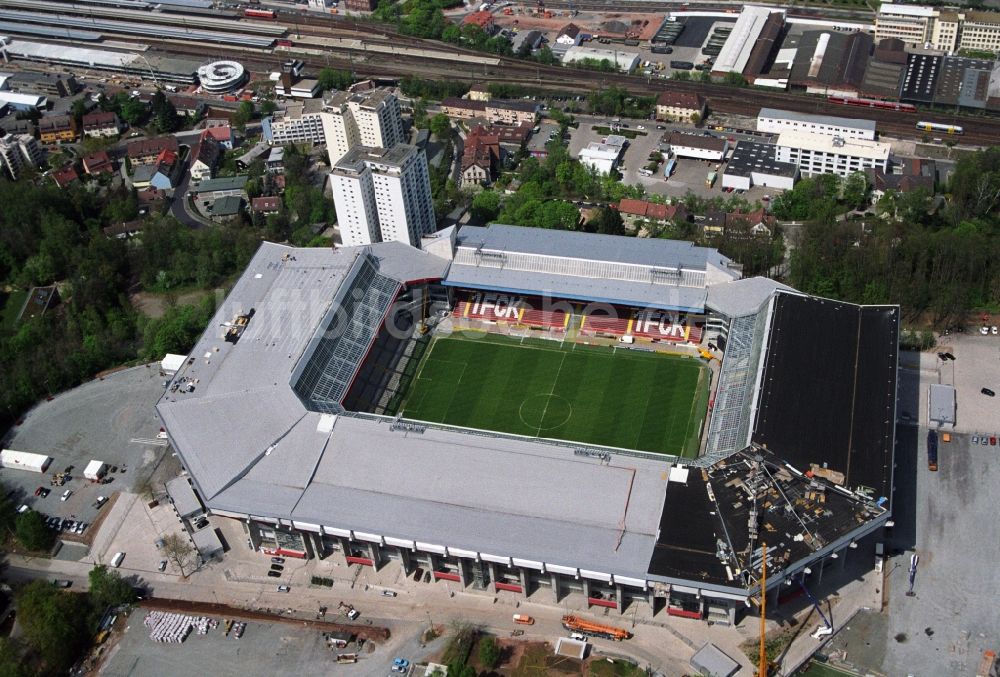 Kaiserslautern aus der Vogelperspektive: Sportstätten-Gelände der Arena des Stadion Fritz-Walter-Stadion in Kaiserslautern im Bundesland Rheinland-Pfalz, Deutschland