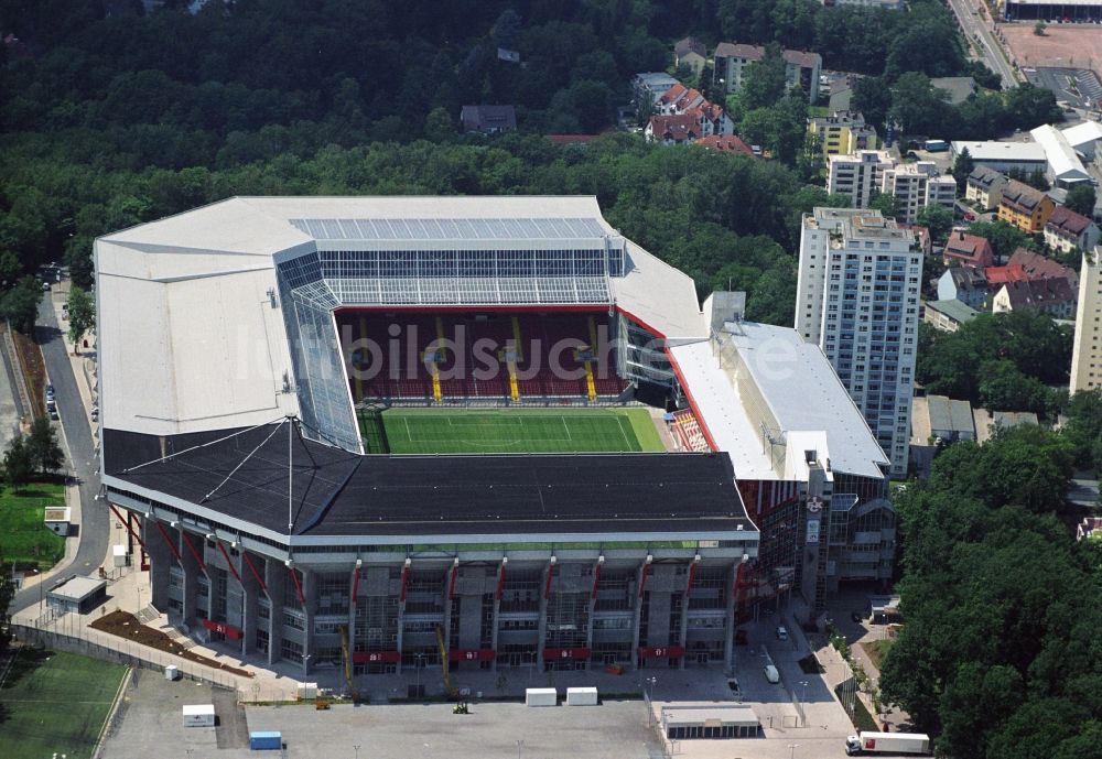 Luftaufnahme Kaiserslautern - Sportstätten-Gelände der Arena des Stadion Fritz-Walter-Stadion in Kaiserslautern im Bundesland Rheinland-Pfalz, Deutschland