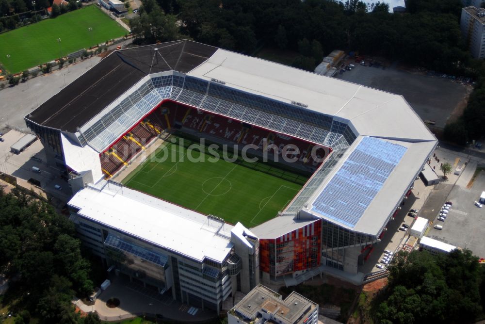 Luftbild Kaiserslautern - Sportstätten-Gelände der Arena des Stadion Fritz-Walter-Stadion in Kaiserslautern im Bundesland Rheinland-Pfalz, Deutschland