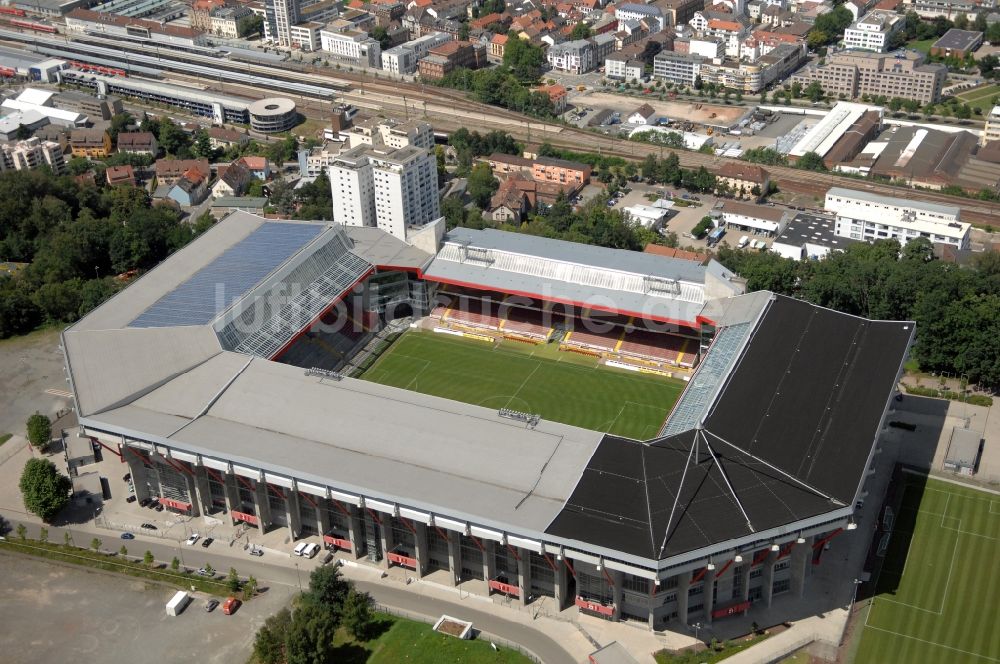 Luftbild Kaiserslautern - Sportstätten-Gelände der Arena des Stadion Fritz-Walter-Stadion in Kaiserslautern im Bundesland Rheinland-Pfalz, Deutschland