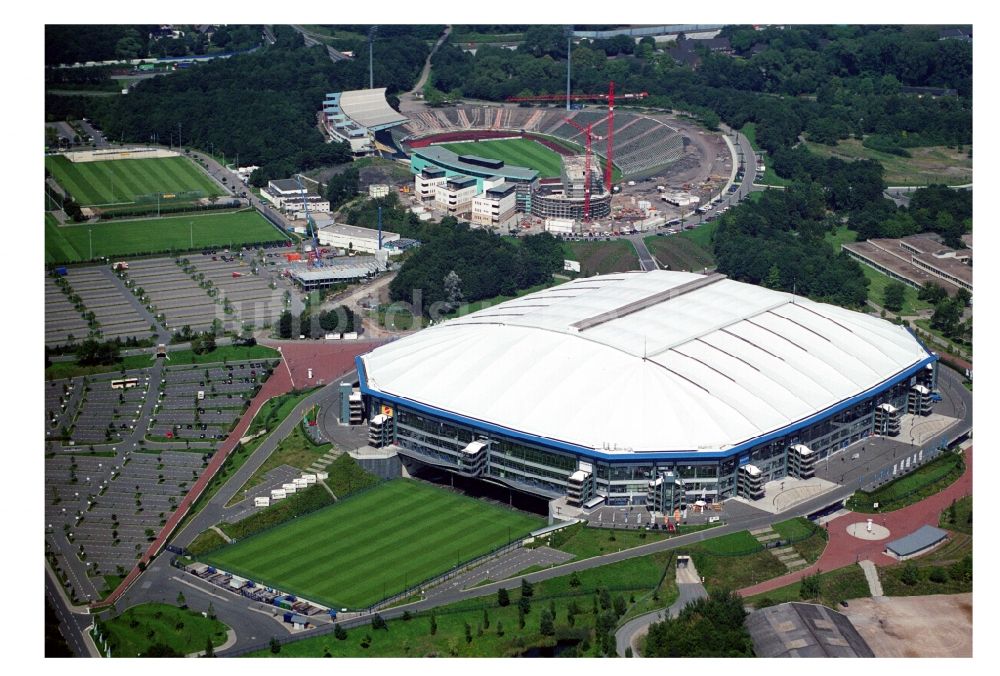 Luftbild Gelsenkirchen - Sportstätten-Gelände der Arena des Stadion in Gelsenkirchen im Bundesland Nordrhein-Westfalen