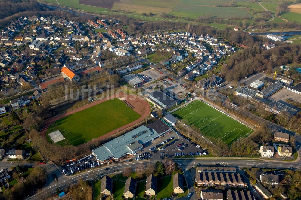 Luftaufnahme Hattingen - Sportstätten-Gelände der Arena des Stadion in Hattingen im Bundesland Nordrhein-Westfalen