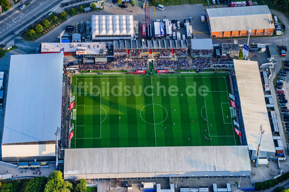 Kiel aus der Vogelperspektive: Sportstätten-Gelände der Arena des Stadion Holstein-Stadion am Westring im Ortsteil Wik in Kiel im Bundesland Schleswig-Holstein, Deutschland