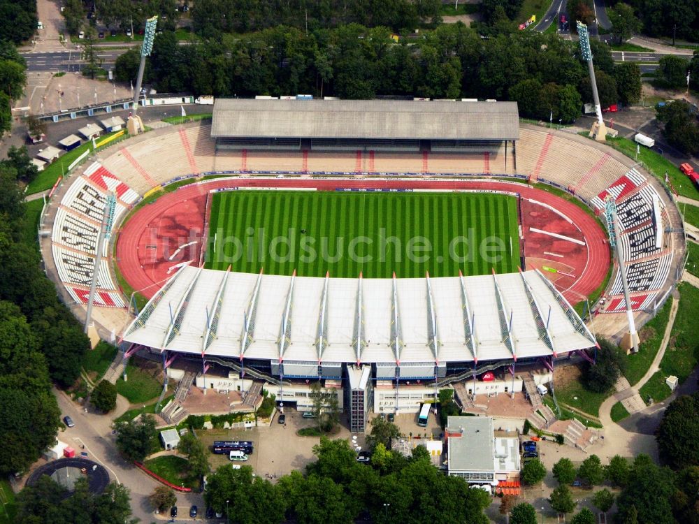 Karlsruhe von oben - Sportstätten-Gelände der Arena des Stadion in Karlsruhe im Bundesland Baden-Württemberg