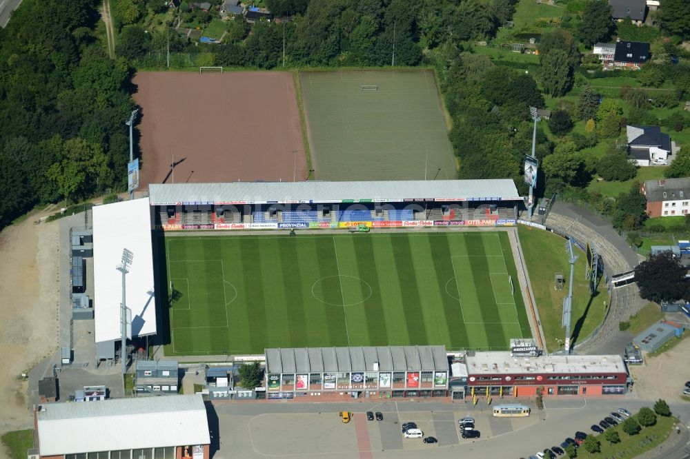 Kiel von oben - Sportstätten-Gelände der Arena des Stadion in Kiel im Bundesland Schleswig-Holstein