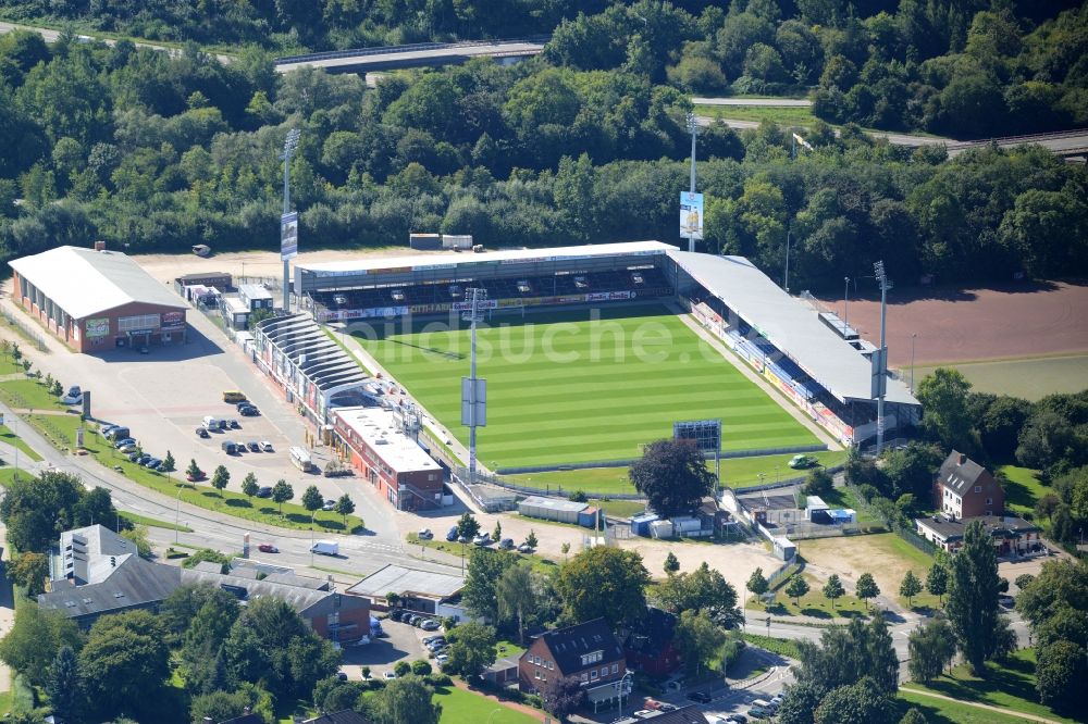 Kiel aus der Vogelperspektive: Sportstätten-Gelände der Arena des Stadion in Kiel im Bundesland Schleswig-Holstein