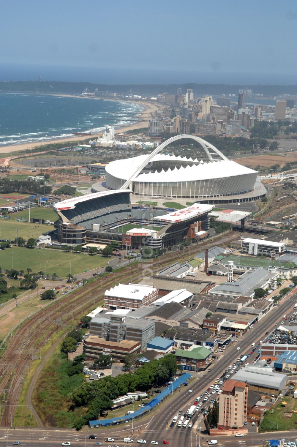 Luftaufnahme Durban - Sportstätten-Gelände der Arena des Stadion Kings-Park-Stadion in Durban in KwaZulu-Natal, Südafrika