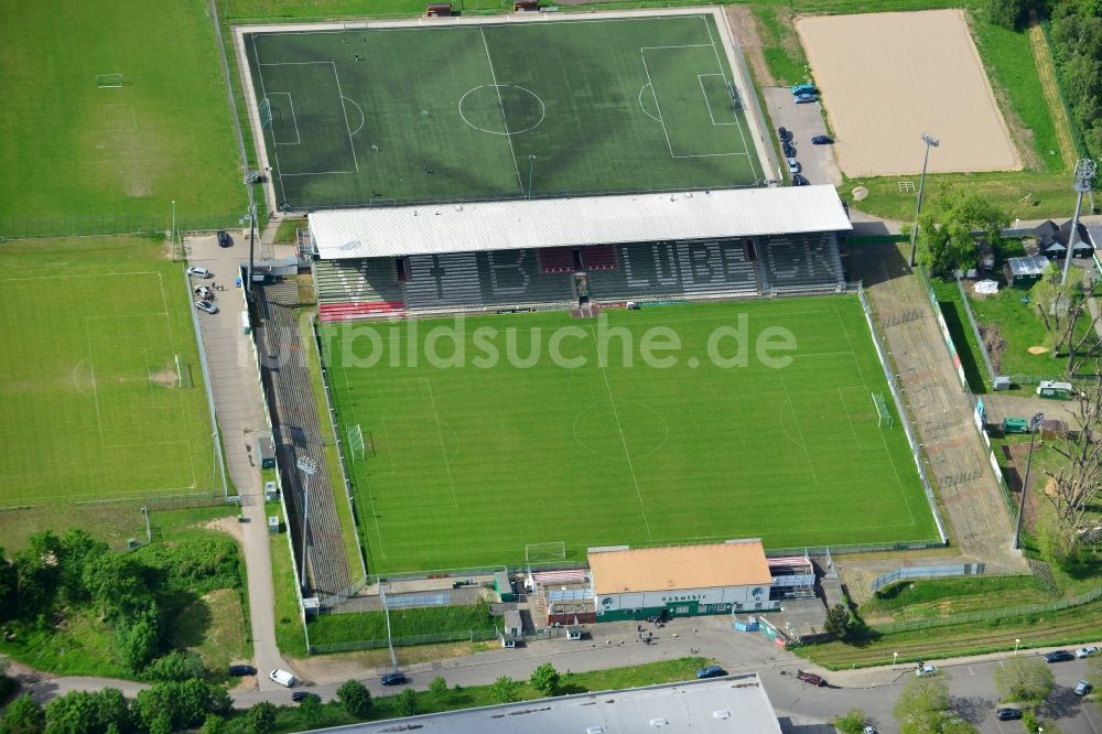 Lübeck von oben - Sportstätten-Gelände der Arena des Stadion in Lübeck im Bundesland Schleswig-Holstein