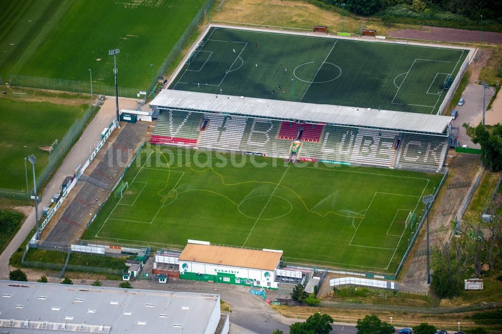 Lübeck aus der Vogelperspektive: Sportstätten-Gelände der Arena des Stadion in Lübeck im Bundesland Schleswig-Holstein