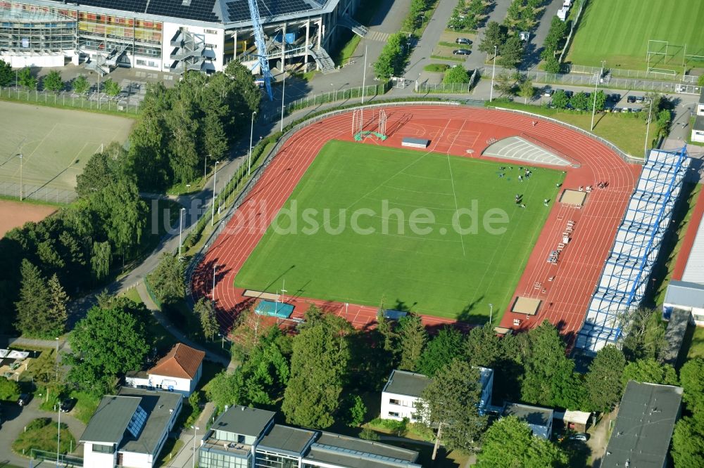 Rostock von oben - Sportstätten-Gelände der Arena des Stadion des 1. Leichtathletikverein Rostock e.V. in Rostock im Bundesland Mecklenburg-Vorpommern, Deutschland