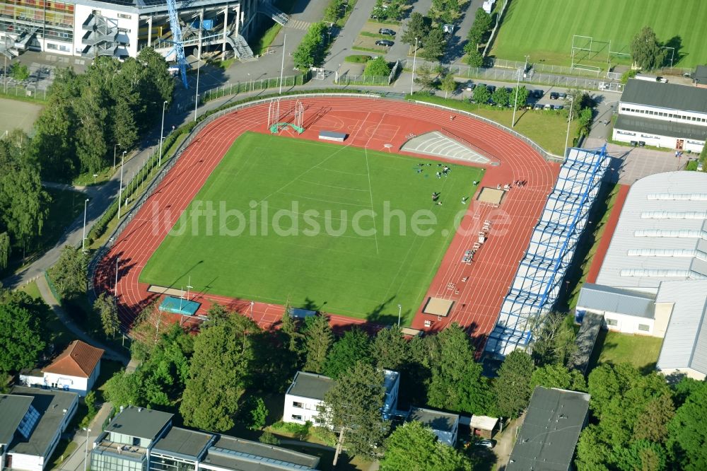 Rostock aus der Vogelperspektive: Sportstätten-Gelände der Arena des Stadion des 1. Leichtathletikverein Rostock e.V. in Rostock im Bundesland Mecklenburg-Vorpommern, Deutschland