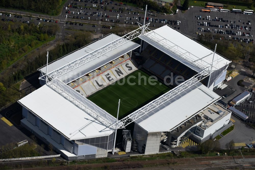 Luftaufnahme Lens - Sportstätten-Gelände der Arena des Stadion in Lens in Nord-Pas-de-Calais Picardie, Frankreich