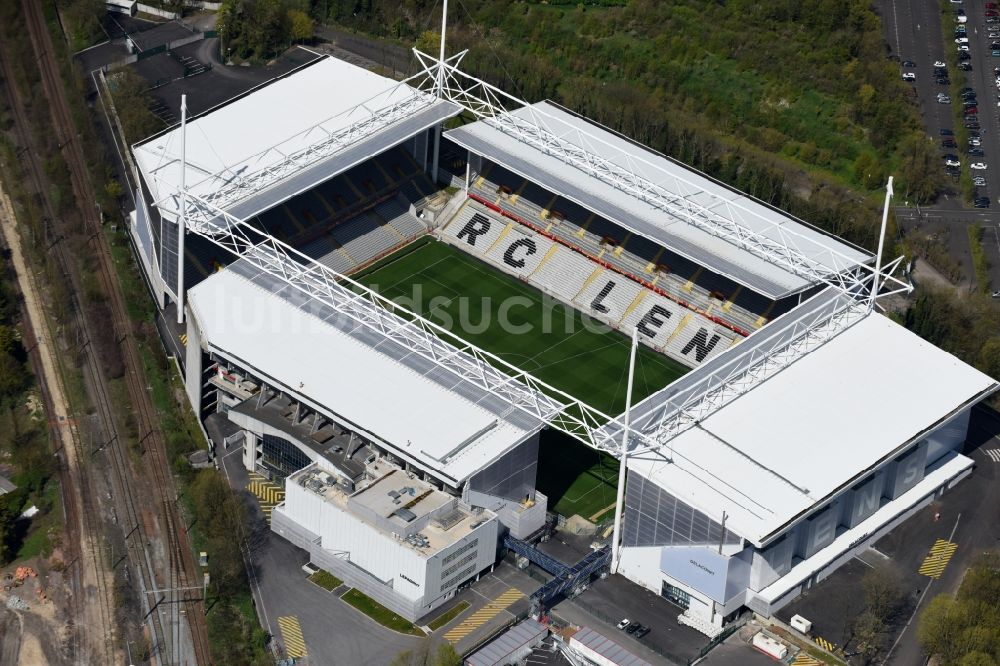 Lens von oben - Sportstätten-Gelände der Arena des Stadion in Lens in Nord-Pas-de-Calais Picardie, Frankreich