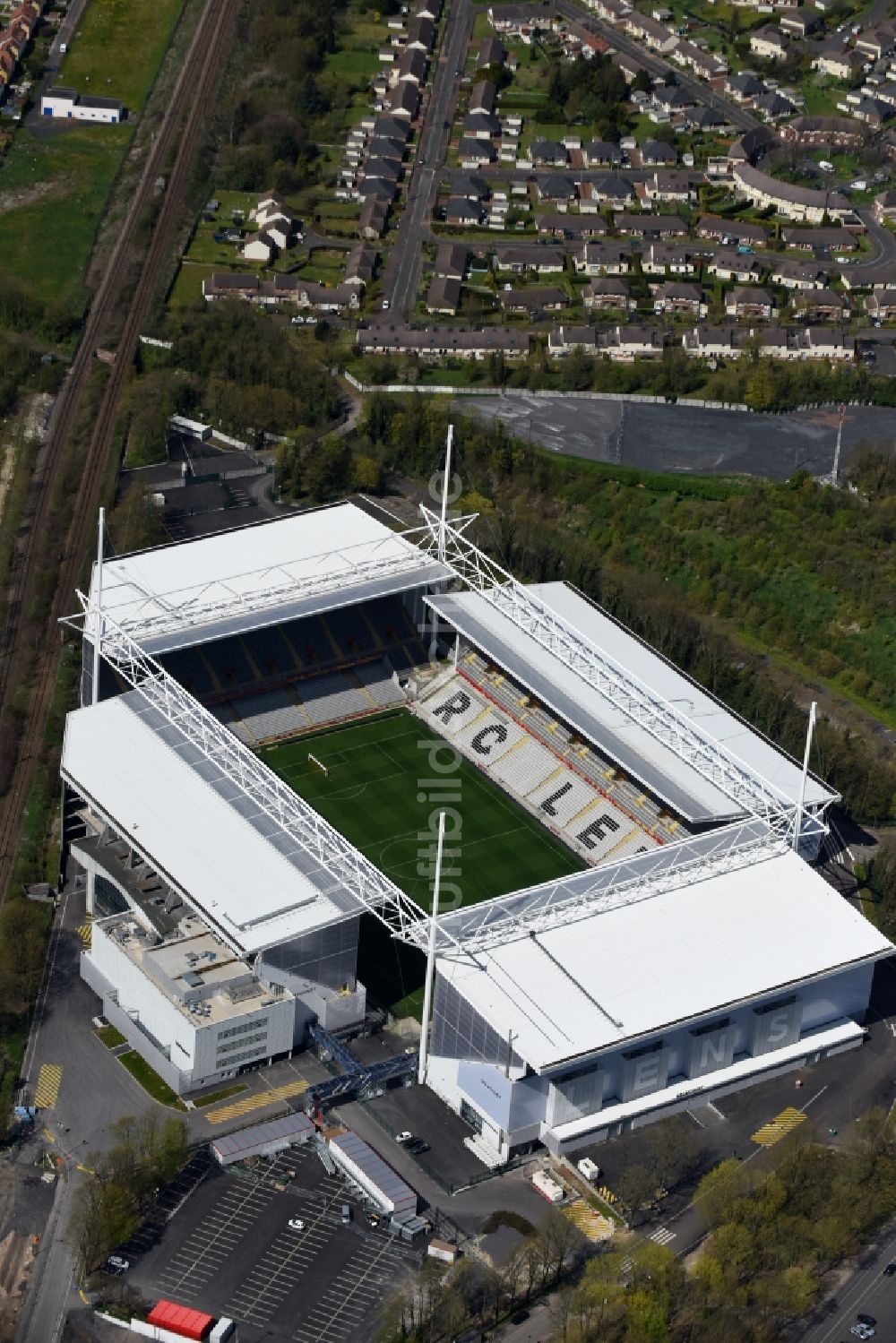 Luftbild Lens - Sportstätten-Gelände der Arena des Stadion in Lens in Nord-Pas-de-Calais Picardie, Frankreich