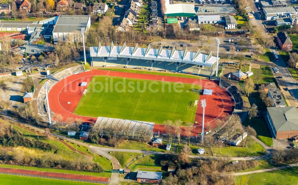 Bochum von oben - Sportstätten-Gelände der Arena des Stadion Lohrheidestadion im Ortsteil Wattenscheid in Bochum im Bundesland Nordrhein-Westfalen