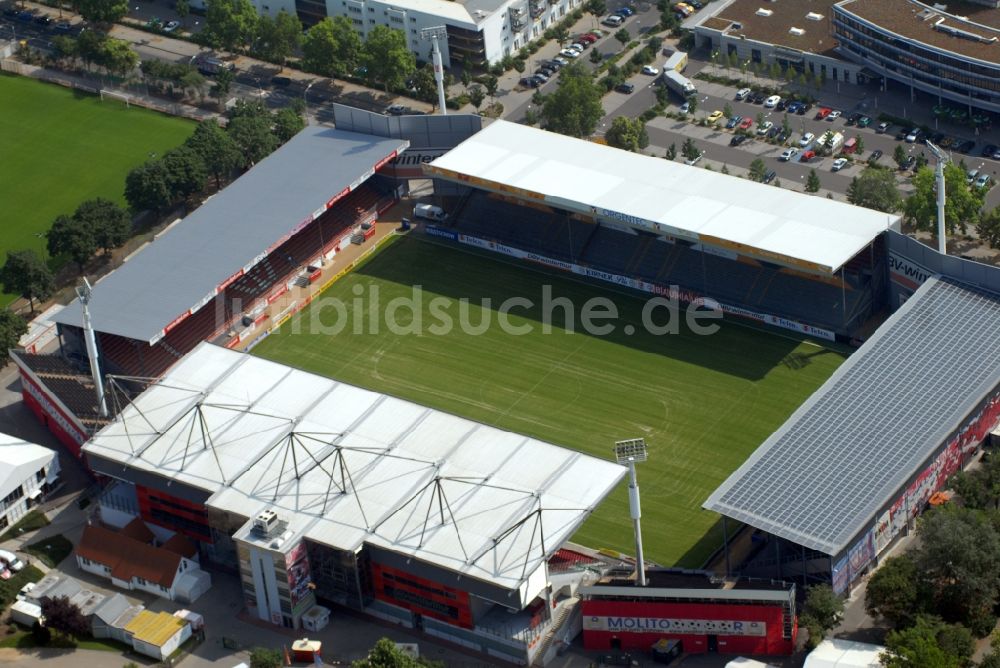 Mainz von oben - Sportstätten-Gelände der Arena des Stadion in Mainz im Bundesland Rheinland-Pfalz