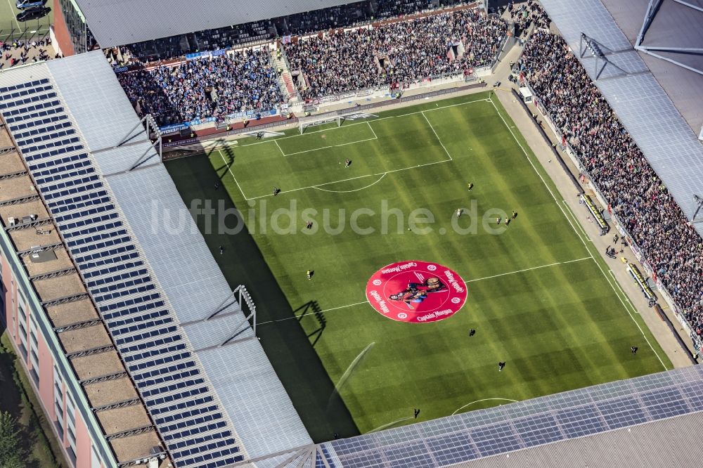 Luftaufnahme Hamburg - Sportstätten-Gelände der Arena des Stadion Millerntor- Stadion im Ortsteil Sankt Pauli in Hamburg, Deutschland