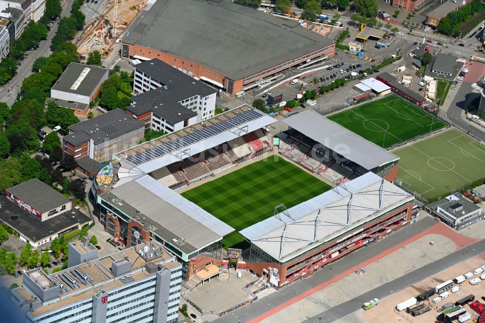 Luftbild Hamburg - Sportstätten-Gelände der Arena des Stadion Millerntor- Stadion im Ortsteil Sankt Pauli in Hamburg, Deutschland