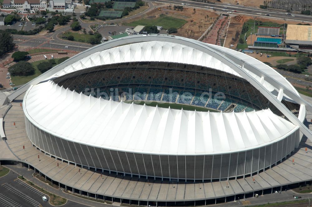 Durban von oben - Sportstätten-Gelände der Arena des Stadion Moses-Mabhida-Stadion in Durban in KwaZulu-Natal, Südafrika