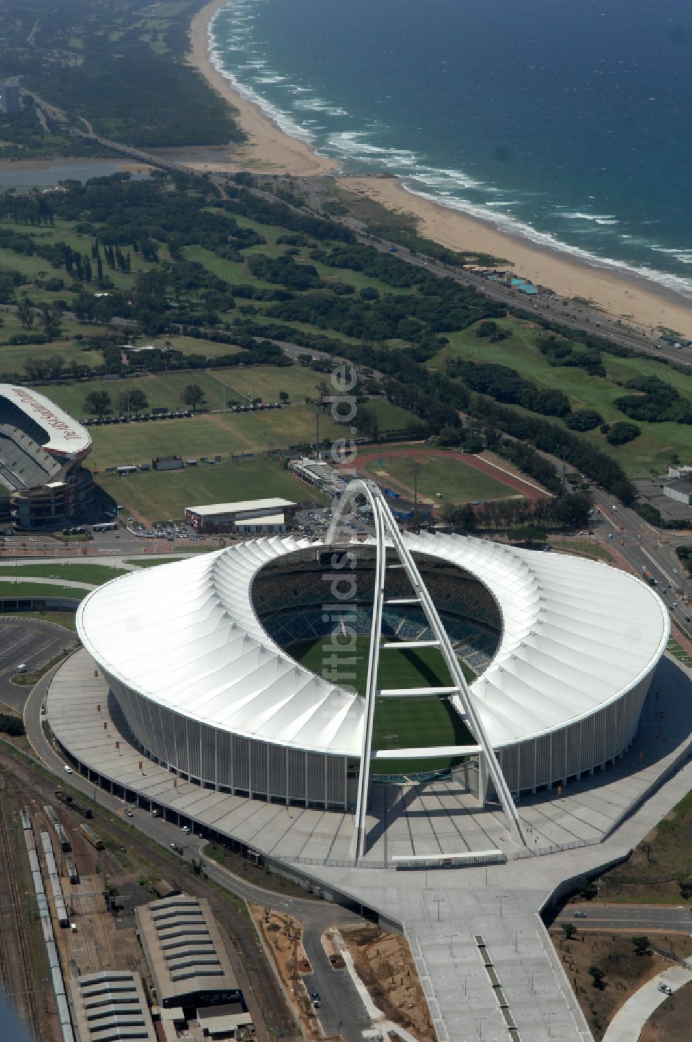 Luftbild Durban - Sportstätten-Gelände der Arena des Stadion Moses-Mabhida-Stadion in Durban in KwaZulu-Natal, Südafrika