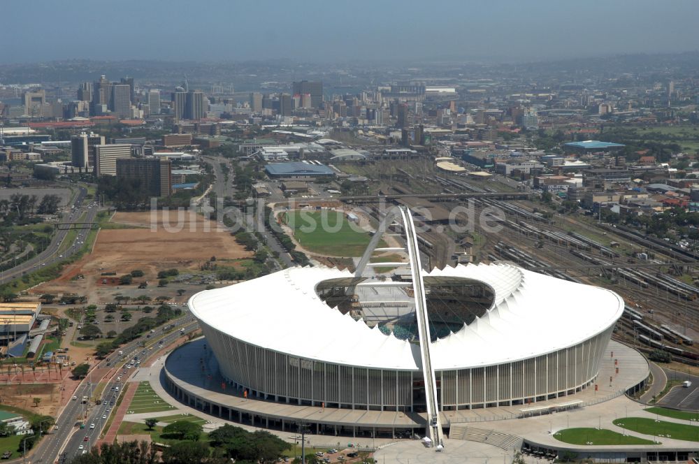 Durban von oben - Sportstätten-Gelände der Arena des Stadion Moses-Mabhida-Stadion in Durban in KwaZulu-Natal, Südafrika