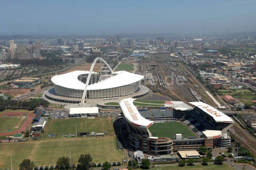 Luftaufnahme Durban - Sportstätten-Gelände der Arena des Stadion Moses-Mabhida-Stadion in Durban in KwaZulu-Natal, Südafrika