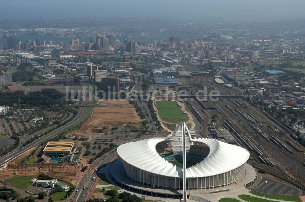 Durban von oben - Sportstätten-Gelände der Arena des Stadion Moses-Mabhida-Stadion in Durban in KwaZulu-Natal, Südafrika