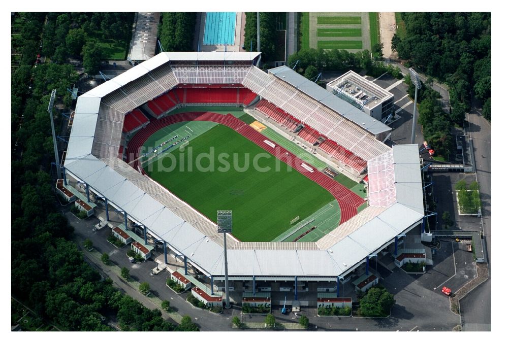 Nürnberg aus der Vogelperspektive: Sportstätten-Gelände der Arena des Stadion in Nürnberg im Bundesland Bayern