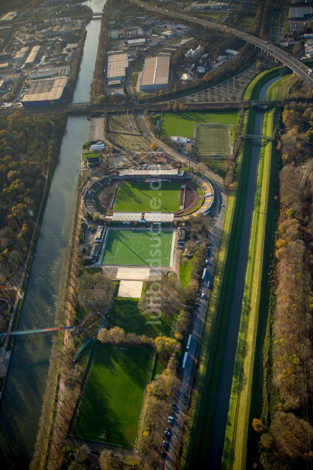 Luftaufnahme Oberhausen - Sportstätten-Gelände der Arena des Stadion in Oberhausen im Bundesland Nordrhein-Westfalen