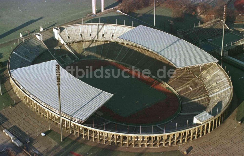 Berlin von oben - Sportstätten-Gelände der Arena des Stadion Olympiastadion in Berlin