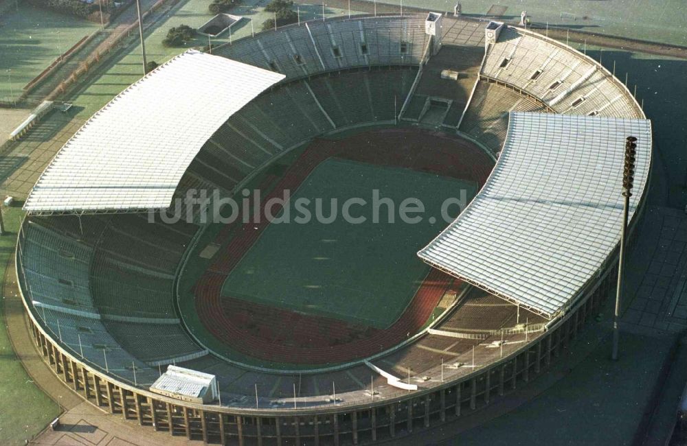 Berlin von oben - Sportstätten-Gelände der Arena des Stadion Olympiastadion in Berlin